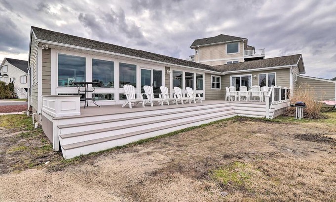 West Ocean City Casa | Waterfront West Ocean City Home with Skyline View!