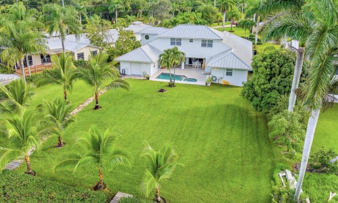 Stuart Casa | waterfront with dock