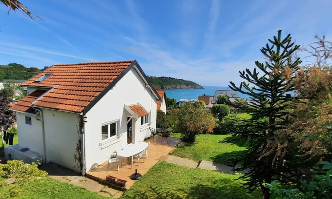 Plerin Casa | Waterfront with sea view!