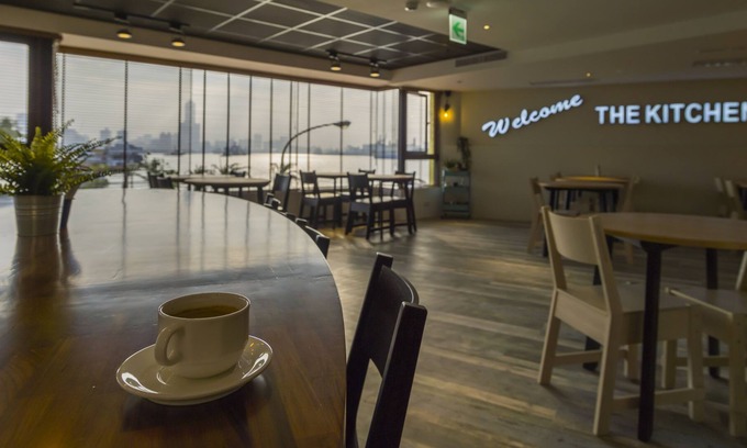 Gushan District Hotel | Watermark Hotel
