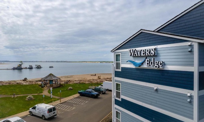 Lincoln City Casa | Waters Edge 207