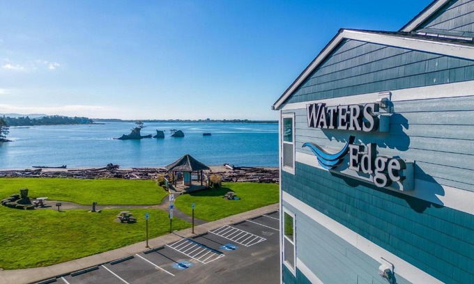 Lincoln City Casa | Waters Edge 402