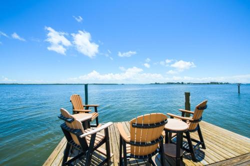 Bradenton Beach Casa | Waters Edge Cottage