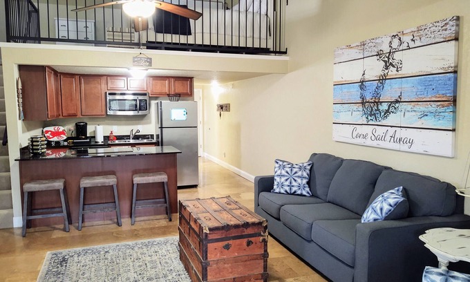 Mid America Condominio | Water’s Edge Hideaway