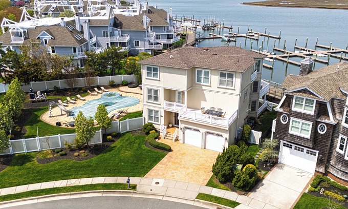 Ventnor City Casa | Water’s Edge - Pool House on the Bay