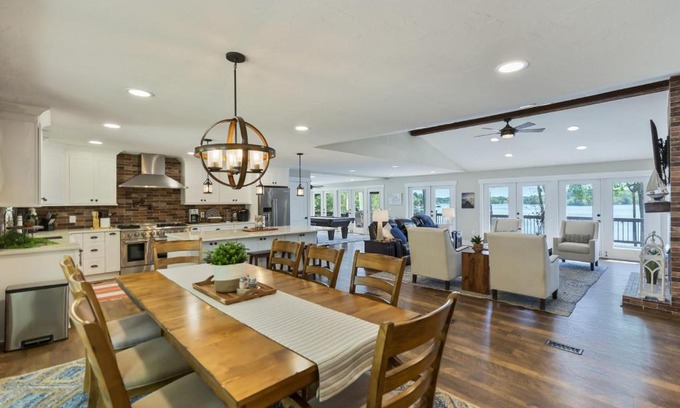 Seneca Casa | Waters Edge