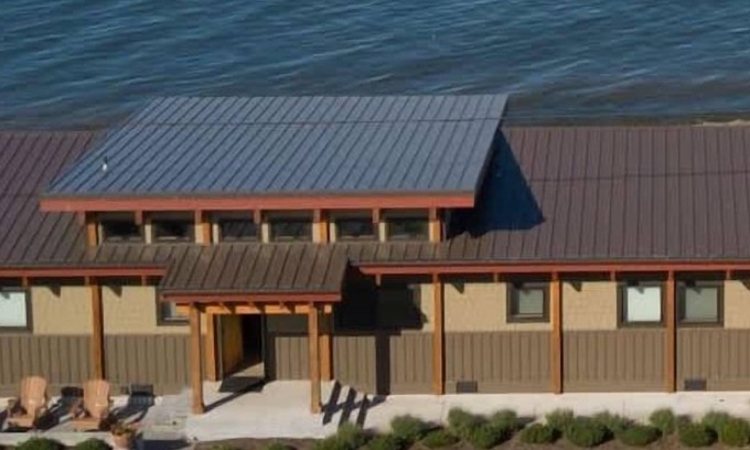 Sequim Casa | Moderno hogar personalizado en la playa; Vistas de agua y montaña