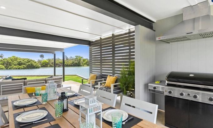 Currarong Casa | Watersedge – Stay 3, Pay 2!