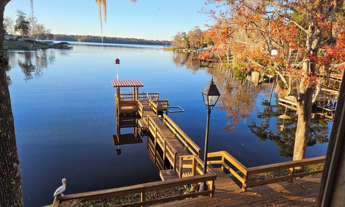 Telogia Casa | WatersEdge - Spacious 4-Bedroom 2-Bath Home on Lake Talquin Near Tallahassee