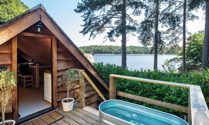 Leicester Apartamento | Waterside Edge with Hot Tub