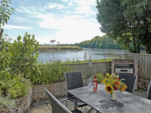 Warkworth Casa | Waterside