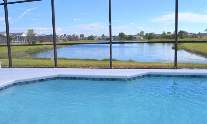 Eagle Pointe South Villa | WATERSIDE is not available to book via VRBO due to their total incompetence
