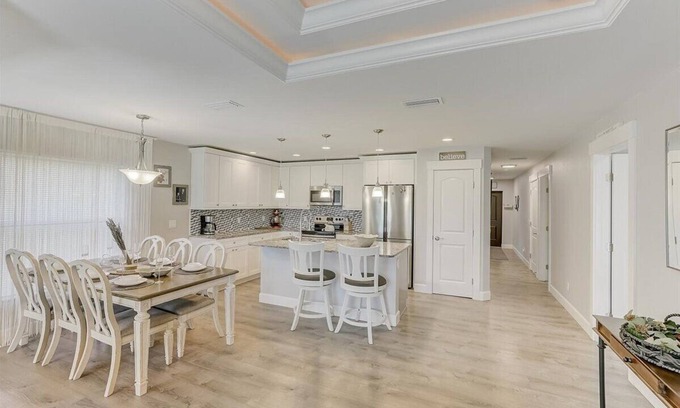 Pebble Beach Casa | WaterView 176B Sunny Vacation home 3 bdr, 2 ba Close to Gulf, Beaches