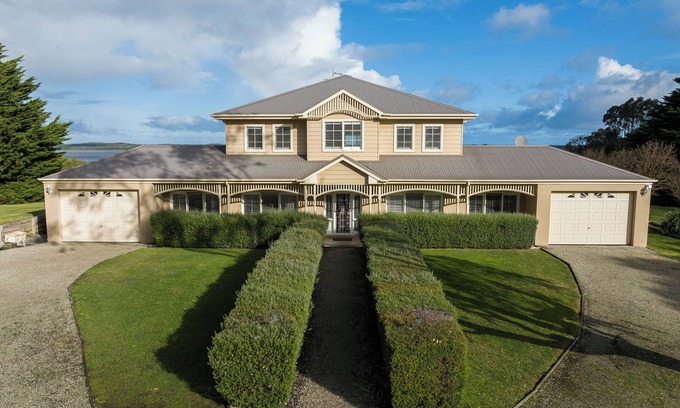 Inverloch Casa | Waterview. Stay 5 nights & pay for 3 Winter Promo