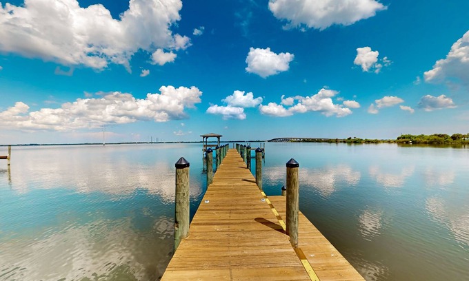 Cocoa Casa | Waterview home and attached studio , w/ boat ramp, pier, BBQ, A/C, WiFi