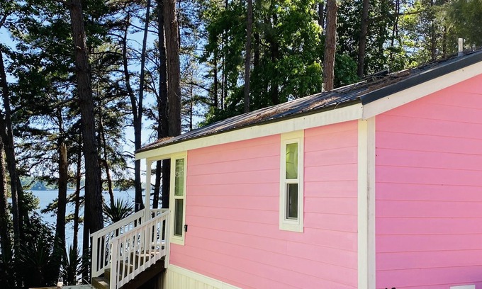 Steele Creek Cabina | Waterview Studio Cabin With Private Porch #10 at Long Cove Resort by Redawning