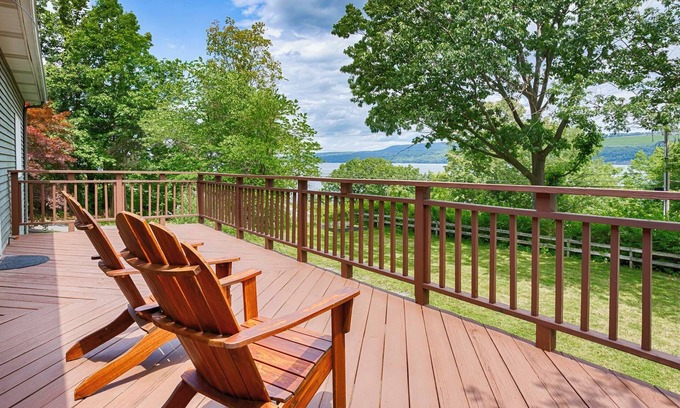 Valois Casa | Watkin' Lakeside: "Right Along Seneca Lake Wine Trail - Near Watkins Glen!"