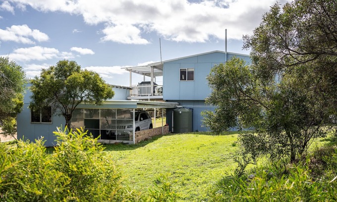 Gracetown Casa | Watts | Gracetown Shack