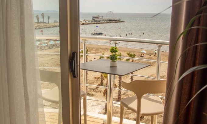 Durres Apartamento | Wave Beachfront Apartments