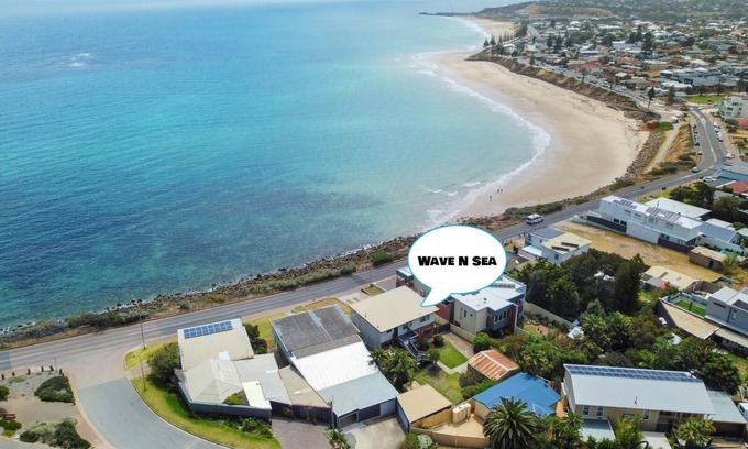 Christies Beach Apartamento | Wave N Sea Forever by Wine Coast Holiday Rentals - Upstairs Luxury overlooking sensational Christies Beach