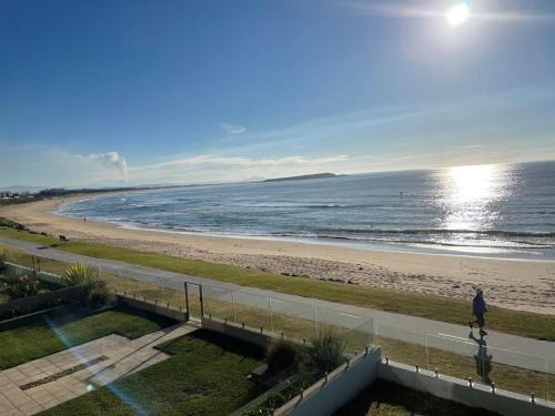 Warilla Casa | Waves at Warilla