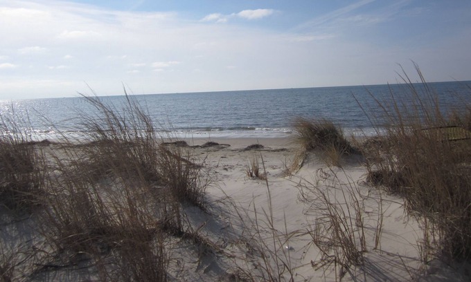 Bay Ridge Casa | Way Over Yonder - Una propiedad de playa privada