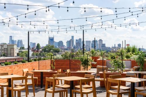 East Nashville Hotel | Waymore's Guest House & Casual Club