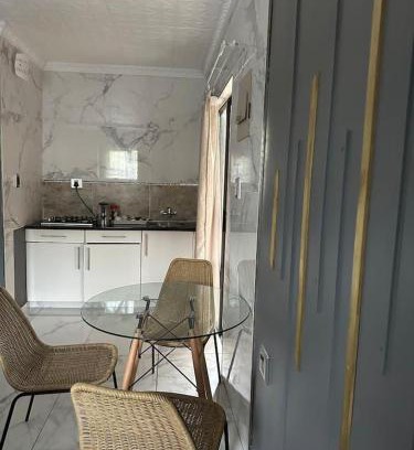 Emalahleni Casa | Wayside Guesthouse