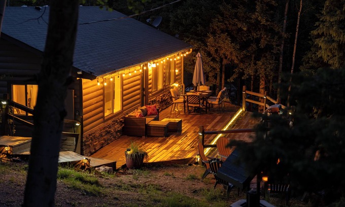 Divide Cabina | Wayward Lodge- Hot Tub- Fire Pit- Secluded