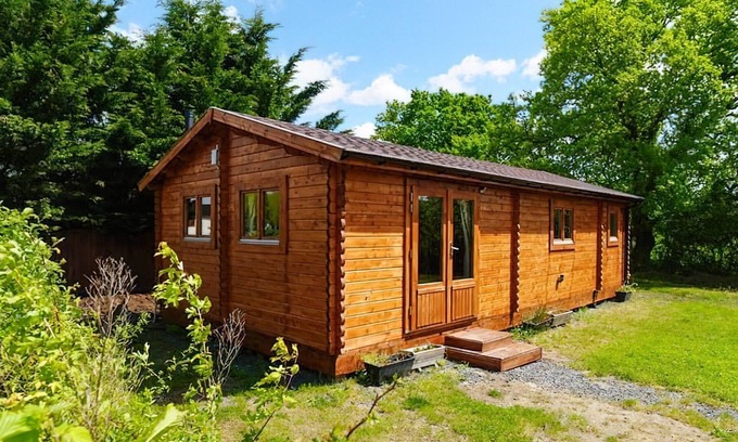 Wincanton Cabaña | 2 bedroom accommodation in Wincanton