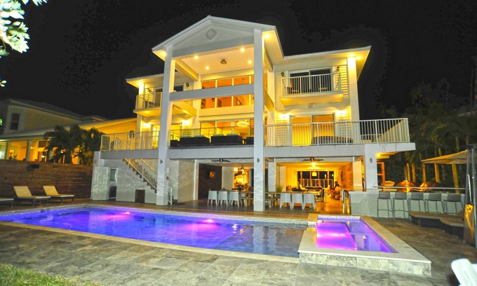 Northeast Miami Casa | Nuestro objetivo es proporcionar una experiencia inolvidable con nuestra nueva propiedad de 5 estrellas