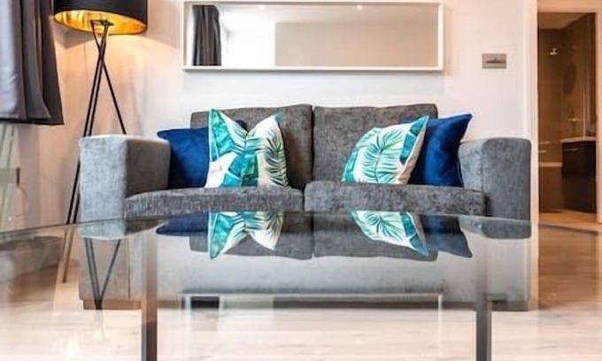 Staines Apartamento | We are delighted to present these stunning apartments.
