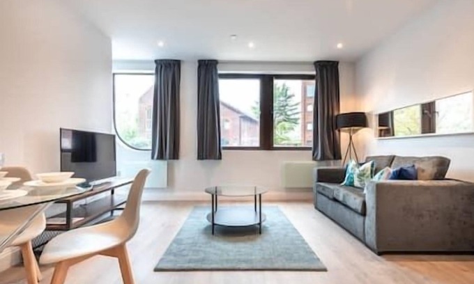 Staines Apartamento | We are delighted to present these stunning apartments.