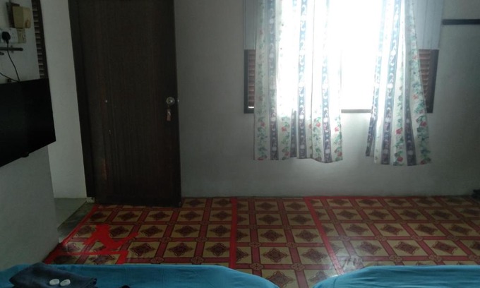 Kampung Semut Api Casa | weaayah guesthouse