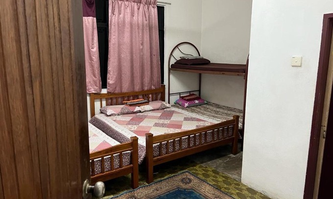 Kampung Semut Api Casa | Weaayah guesthouse