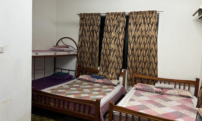 Kampung Semut Api Casa | Weaayah guesthouse