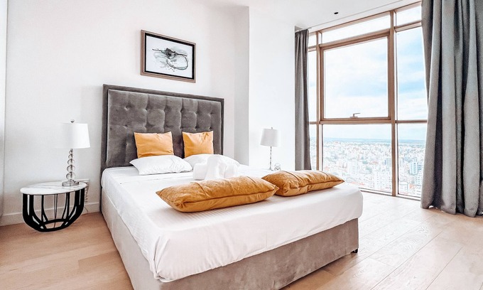 City Centre Apartamento | WealthyStays: SkyHigh Central