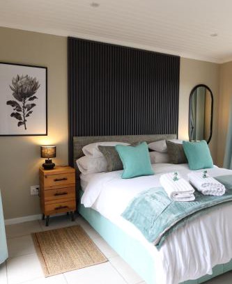 Port Elizabeth Apartamento | Weaver Lane Country Escape - The Rustic Mongoose