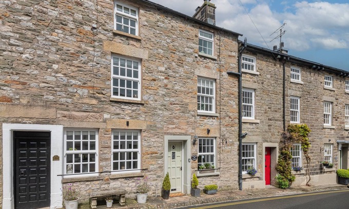 Kirkby Lonsdale Casa | Weavers Cottage, Newly converted luxurious retreat