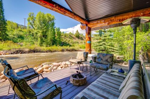 Kamas Casa | Weber River Cabin in Oakley with Private Hot Tub!