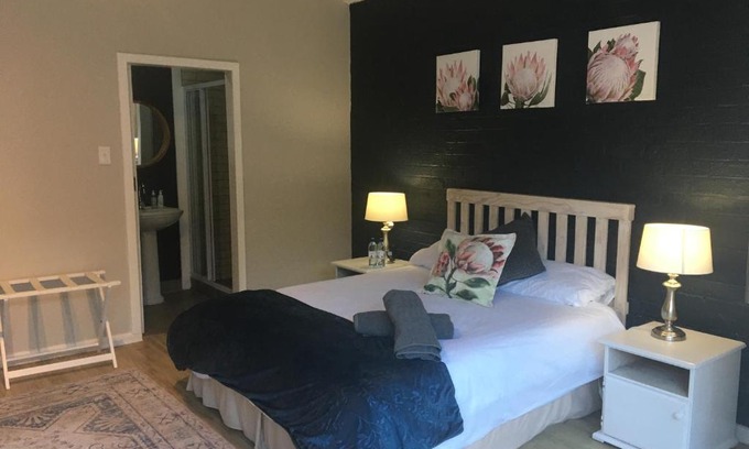 Grahamstown Apartamento | Wedmore Place with Solar