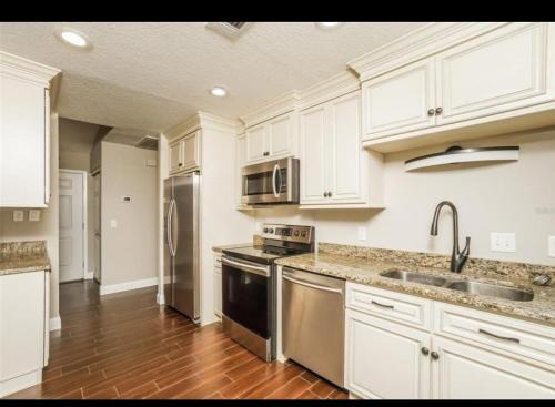 Spring Hill Casa | Weeki Wachee House