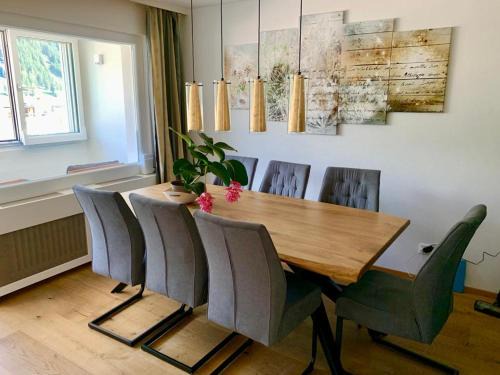 Davos-Platz Apartamento | WEF DAVOS PLATZ Centre 3,5 Apartment with Garage