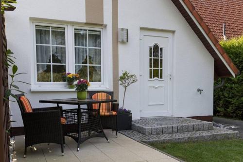Kloster Apartamento | Weide - gemütliches Ferienhaus am Anger in Kloster, Insel Hiddensee