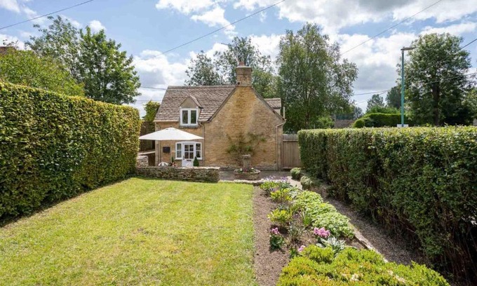 Bourton Casa | Weir Cottage