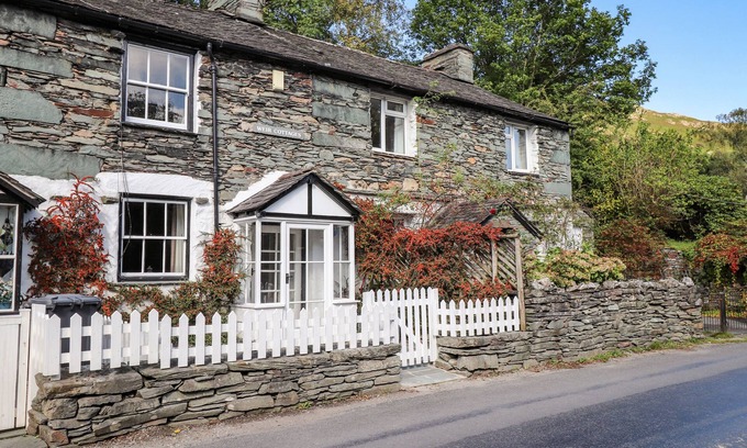 Chapel Stile Cabaña | WEIR COTTAGE, pet friendly, with open fire in Chapel Stile