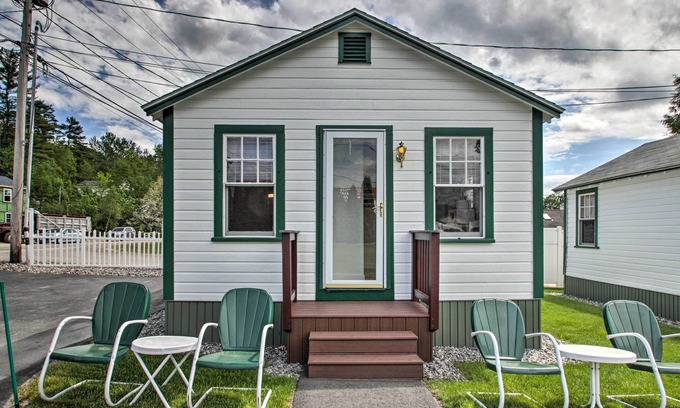Laconia Cabina | Weirs Channel Cottage w/ Beach Access!