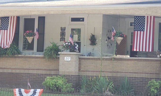 New Straitsville Casa | Welcome ATVS & Multiple Pets! No weight limits and multiple pets allowed.