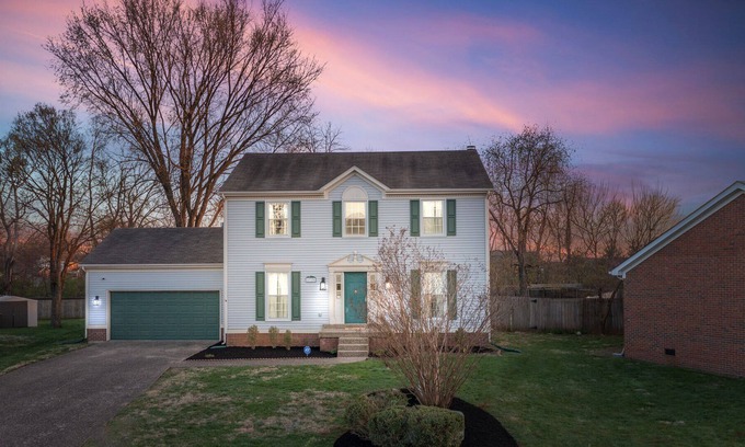 Jeffersontown Casa | Welcome Home - New and Lux! Gym, Office, Huge Yard