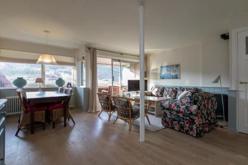 Zoutelande Apartamento | Welcome in - Appartement 'Duinoord' met balkon op toplocatie Duinweg 117-4